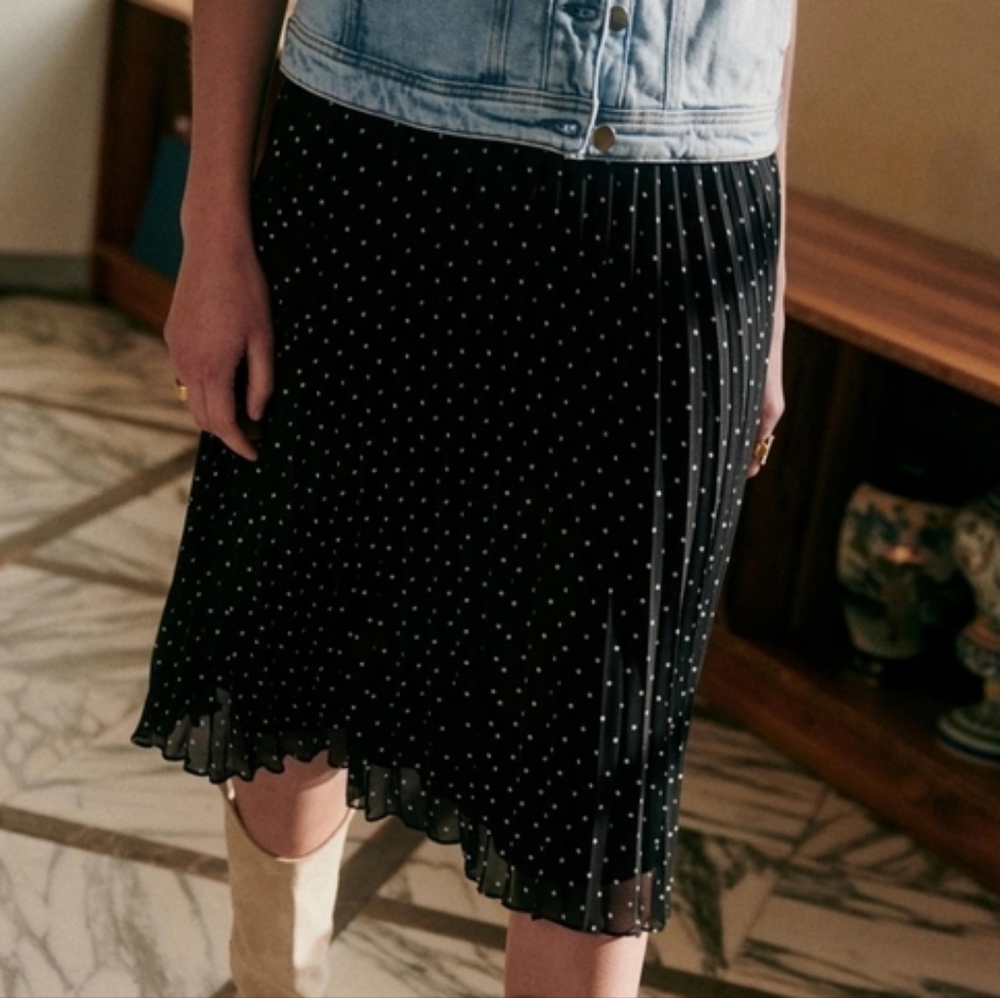 Sezane Dino Skirt in Black Dots in Size 36